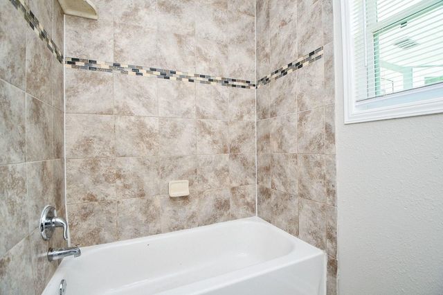922 Bacliff Drive, Bacliff, TX 77518