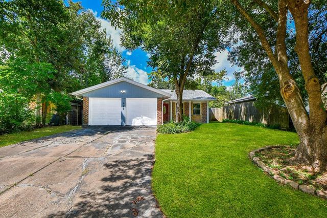 922 Bacliff Drive, Bacliff, TX 77518
