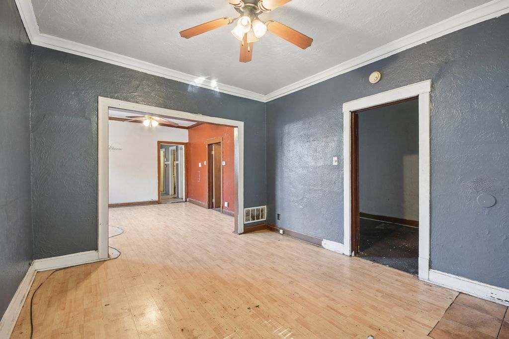 8918 S Woodlawn Avenue, Chicago, IL 60619 — photo 3