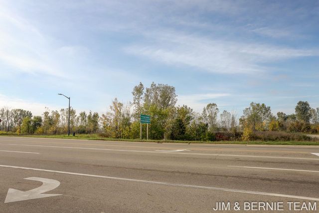 730 E 64th Street, Holland City, MI 49423