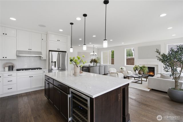 12507 79th Ave NE, Kirkland, WA 98034