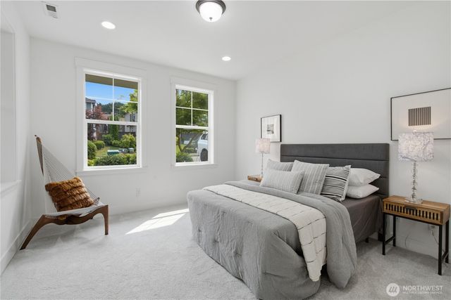 12507 79th Ave NE, Kirkland, WA 98034