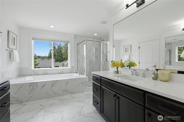 12507 79th Ave NE, Kirkland, WA 98034