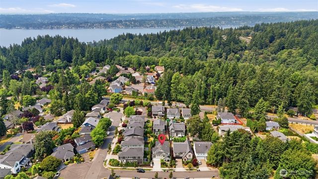 12507 79th Ave NE, Kirkland, WA 98034