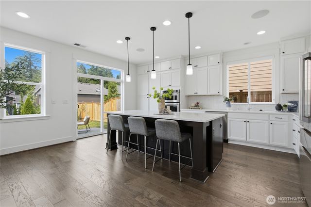 12507 79th Ave NE, Kirkland, WA 98034
