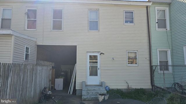 18 DAYMOND ST, Trenton, NJ 08611