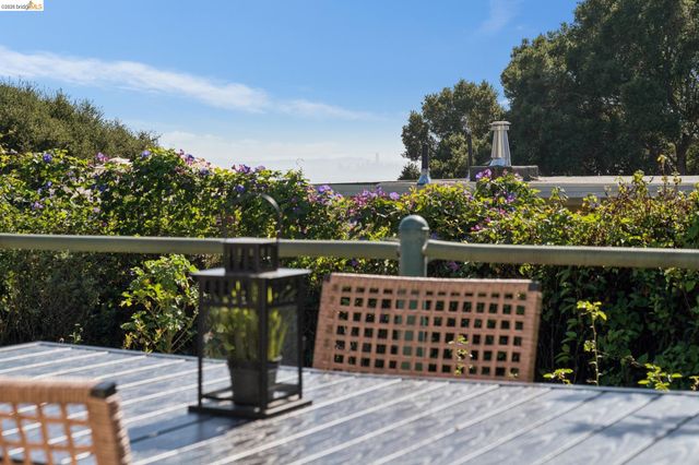 6120 N Arlington Blvd, San Pablo, CA 94806
