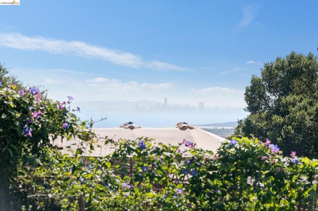6120 N Arlington Blvd, San Pablo, CA 94806