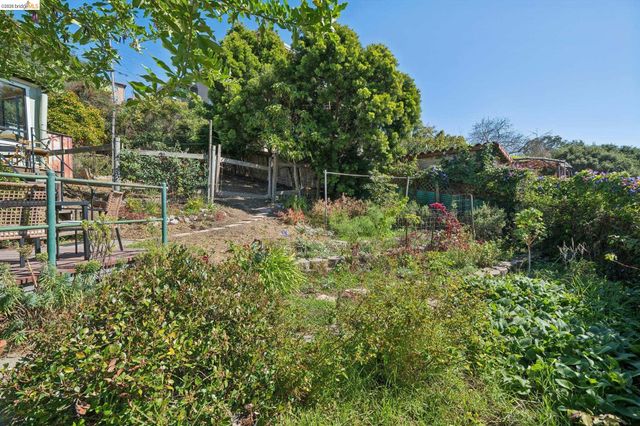 6120 N Arlington Blvd, San Pablo, CA 94806