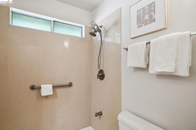6120 N Arlington Blvd, San Pablo, CA 94806