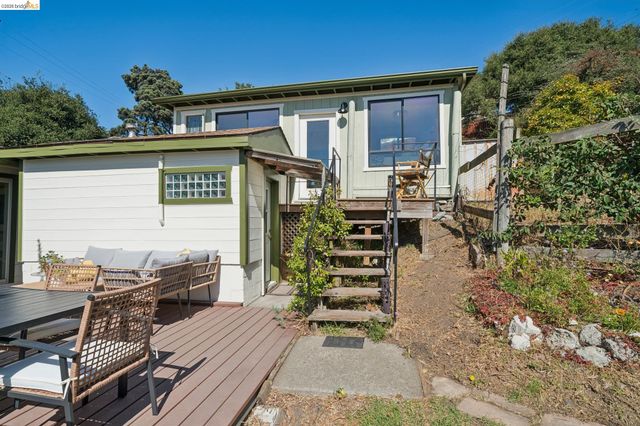 6120 N Arlington Blvd, San Pablo, CA 94806