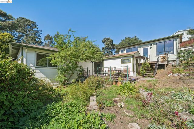 6120 N Arlington Blvd, San Pablo, CA 94806