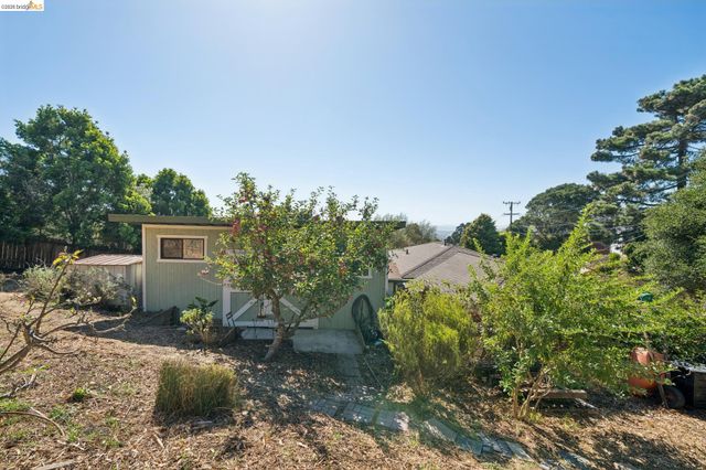 6120 N Arlington Blvd, San Pablo, CA 94806