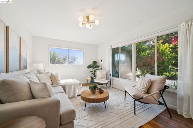 6120 N Arlington Blvd, San Pablo, CA 94806