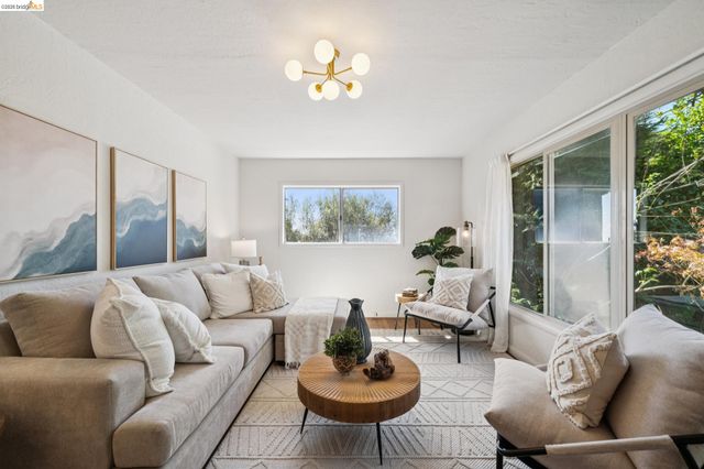 6120 N Arlington Blvd, San Pablo, CA 94806