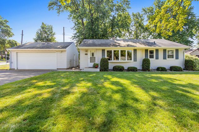 3834 Dennis Lane, White Bear Lake, MN 55110