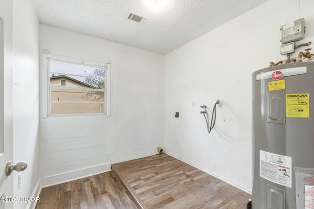 1217 Thomasina Drive, Port Orange, FL 32129