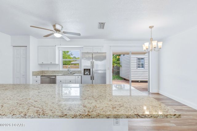 1217 Thomasina Drive, Port Orange, FL 32129