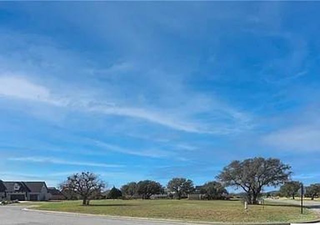 5001 Marina DR, Kingsland, TX 78639