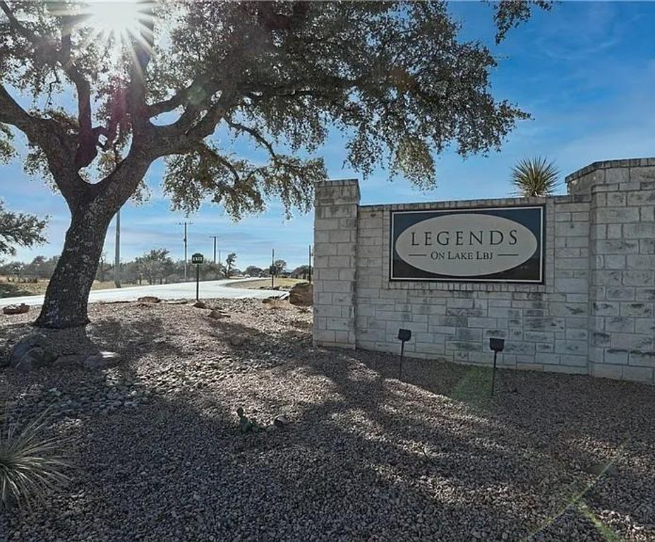 5001 Marina DR, Kingsland, TX 78639