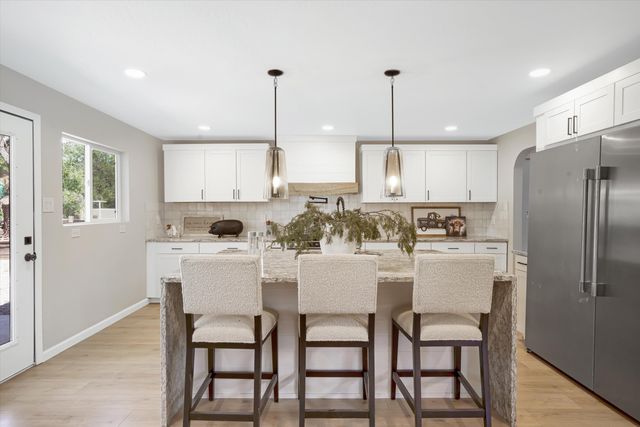 7 Corte De Canoncito, Cedar Crest, NM 87008