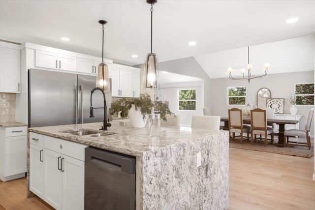 7 Corte De Canoncito, Cedar Crest, NM 87008