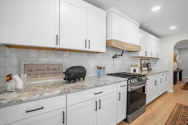 7 Corte De Canoncito, Cedar Crest, NM 87008