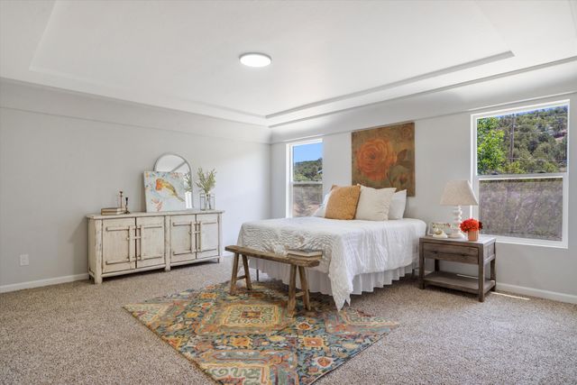 7 Corte De Canoncito, Cedar Crest, NM 87008