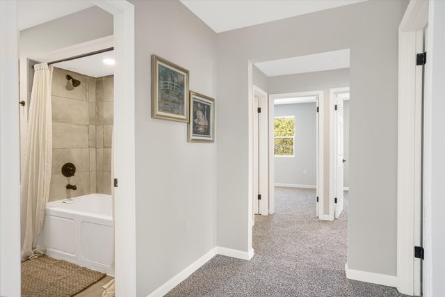 7 Corte De Canoncito, Cedar Crest, NM 87008