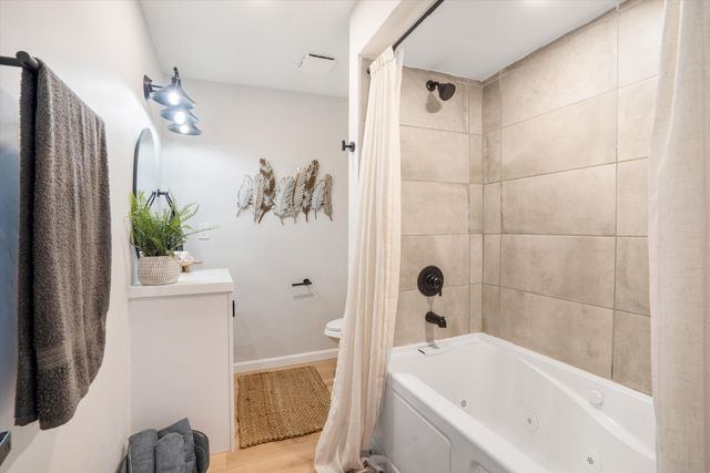 7 Corte De Canoncito, Cedar Crest, NM 87008