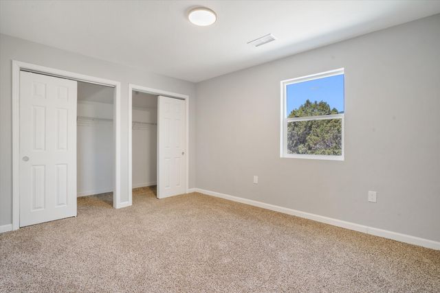 7 Corte De Canoncito, Cedar Crest, NM 87008