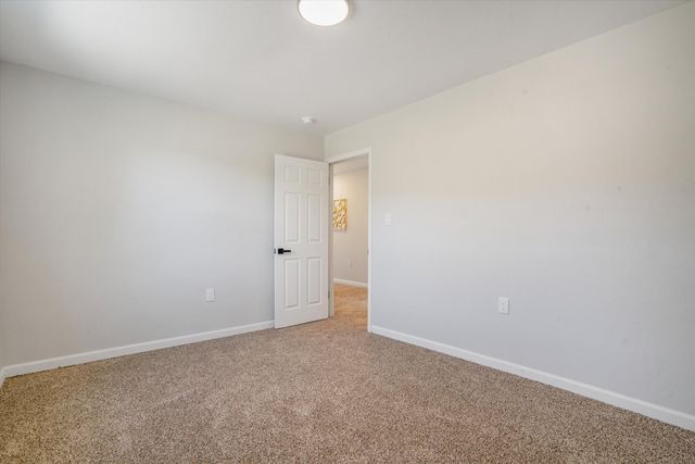 7 Corte De Canoncito, Cedar Crest, NM 87008