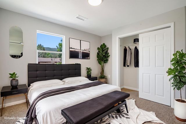 7 Corte De Canoncito, Cedar Crest, NM 87008