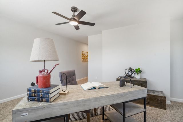 7 Corte De Canoncito, Cedar Crest, NM 87008