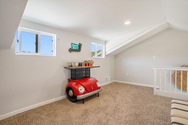 7 Corte De Canoncito, Cedar Crest, NM 87008