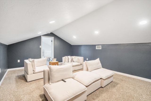 7 Corte De Canoncito, Cedar Crest, NM 87008