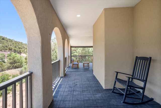 7 Corte De Canoncito, Cedar Crest, NM 87008