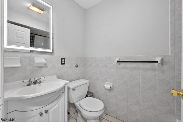 452 Marshall St, Elizabeth City, NJ 07206