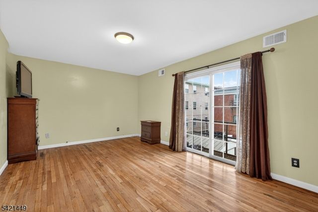 452 Marshall St, Elizabeth City, NJ 07206