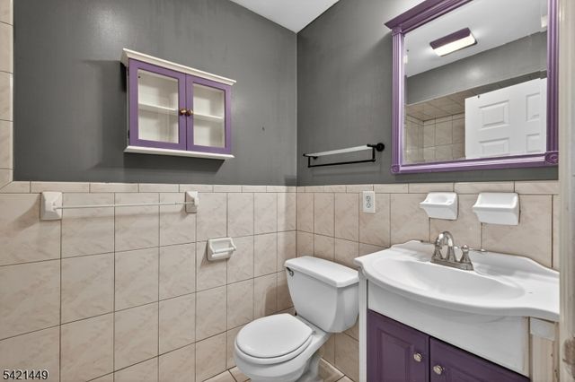 452 Marshall St, Elizabeth City, NJ 07206