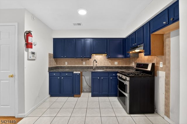 452 Marshall St, Elizabeth City, NJ 07206