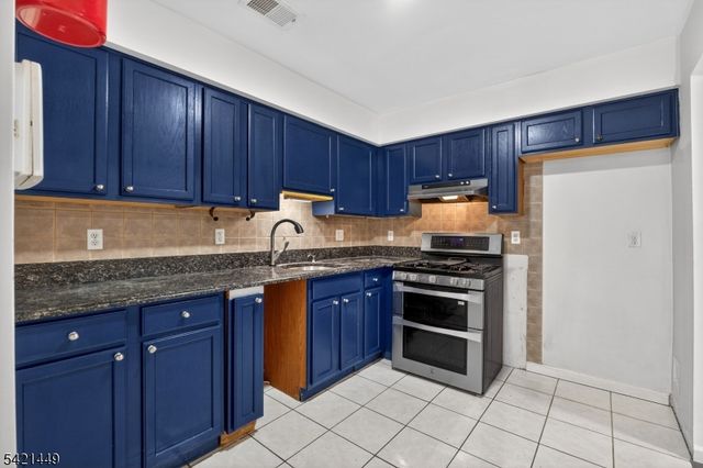 452 Marshall St, Elizabeth City, NJ 07206