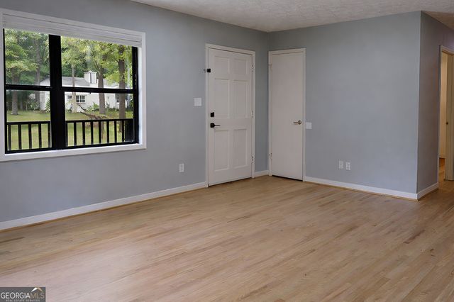 107 Village Way, Lawrenceville, GA 30046