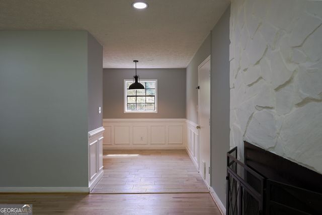 107 Village Way, Lawrenceville, GA 30046