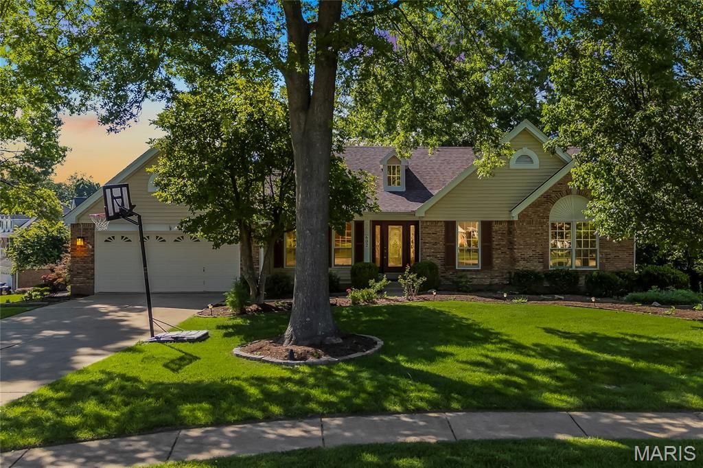 602 Rainbow Circle Court, Ballwin, MO 63011