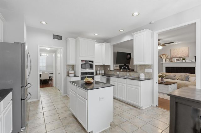 2538 Acadiana Lane, Seabrook, TX 77586
