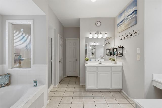 2538 Acadiana Lane, Seabrook, TX 77586
