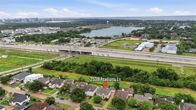 2538 Acadiana Lane, Seabrook, TX 77586