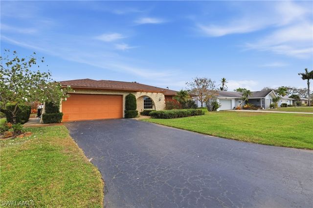 135 Pebble Beach BLVD, Naples, FL 34113