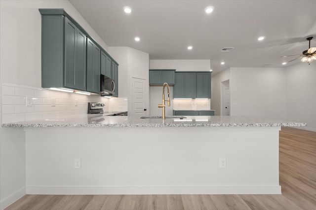 2903 Harvest Avenue, Wolfforth, TX 79382